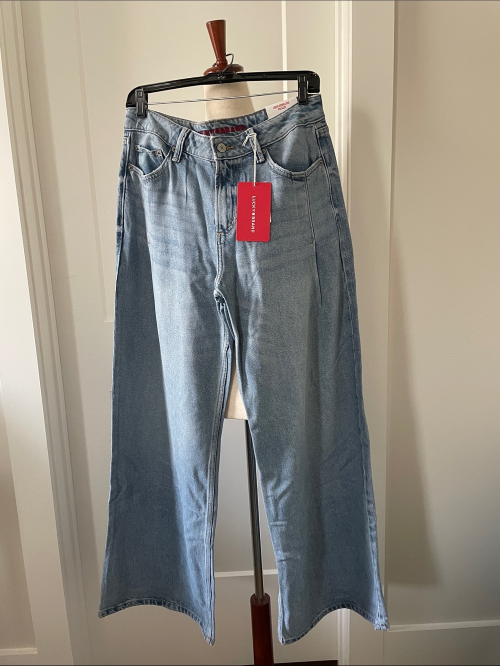 Lucky Brand Light Blue Liquid Denim Palazzo Jeans with Red Tag